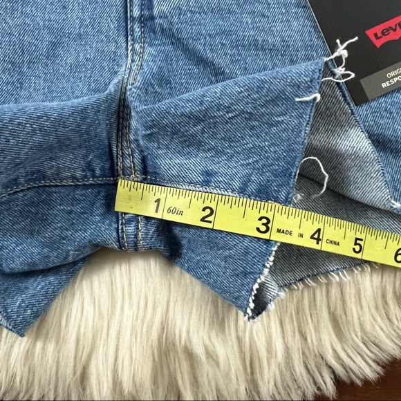 Levi's Size 28‎ Ribcage Cut Off Denim Jean Shorts - Picture 6 of 10